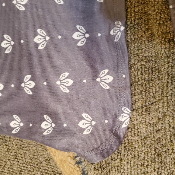 🌶REDUCED🌶FLORA NIKROOZ 2pc dreamy sweater sleepwear set in gray and white - Picture 9 of 16